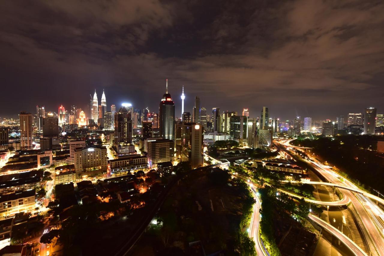 Tuxedo Kl No.1 Rooftop Pool W Skyscraper Views Hotel Куала Лумпур Екстериор снимка