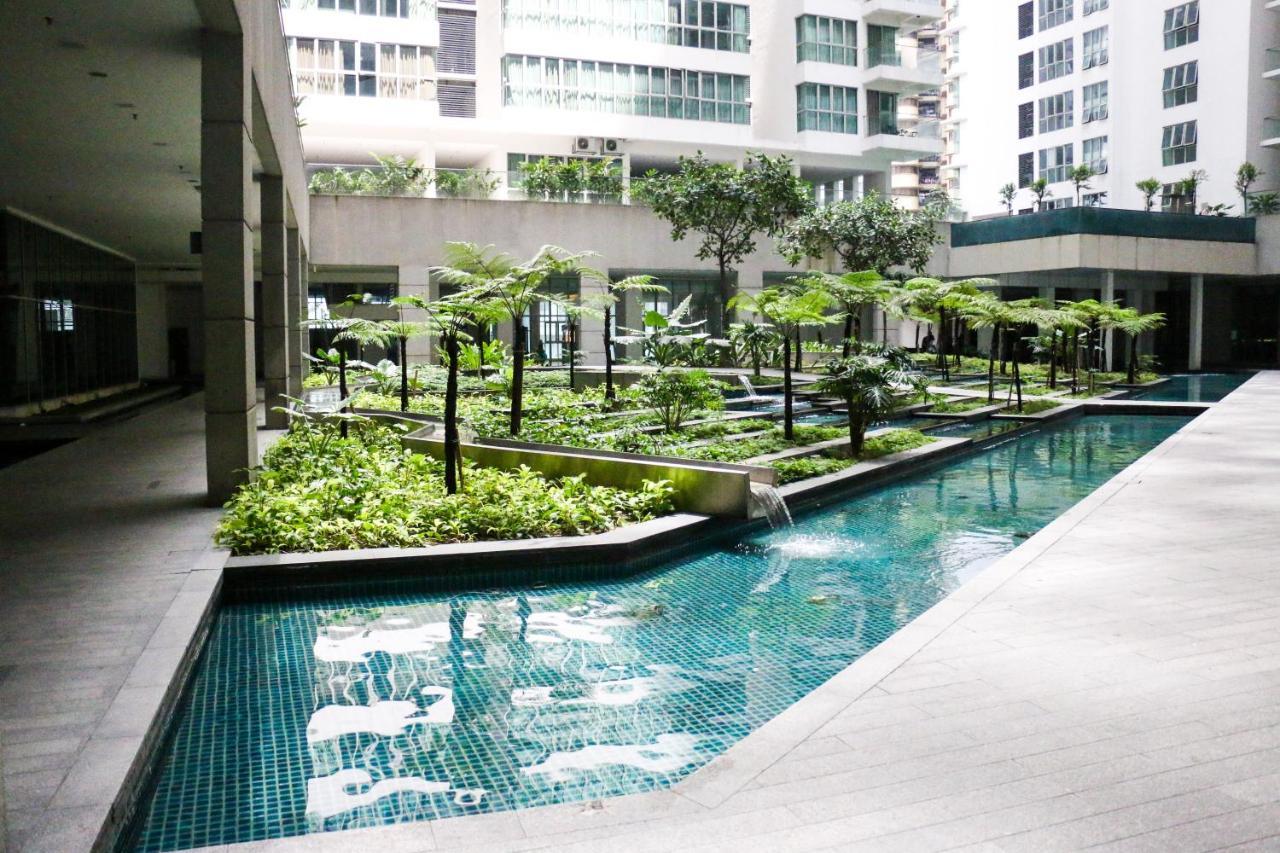 Tuxedo Kl No.1 Rooftop Pool W Skyscraper Views Hotel Куала Лумпур Екстериор снимка