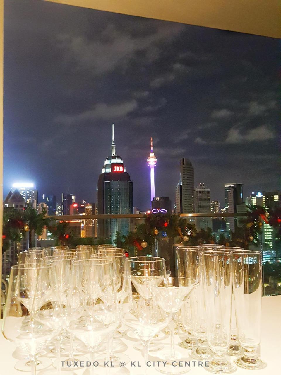 Tuxedo Kl No.1 Rooftop Pool W Skyscraper Views Hotel Куала Лумпур Екстериор снимка
